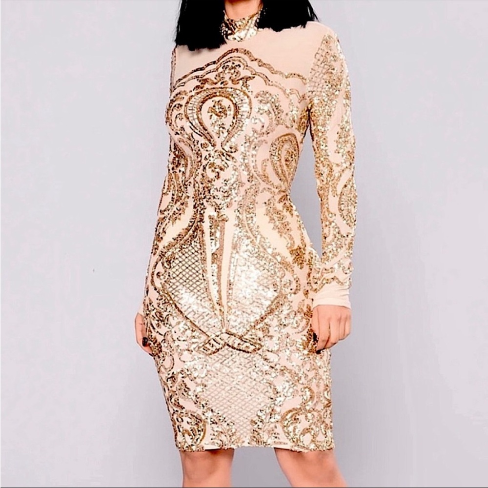 NWOT Fashion Nova Calcy Sequin Embellish evening long sleeve mesh gold Dress M
